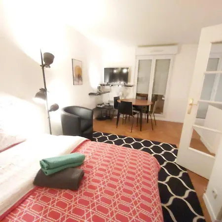Holiday home Studio La Cite Des Sciences *