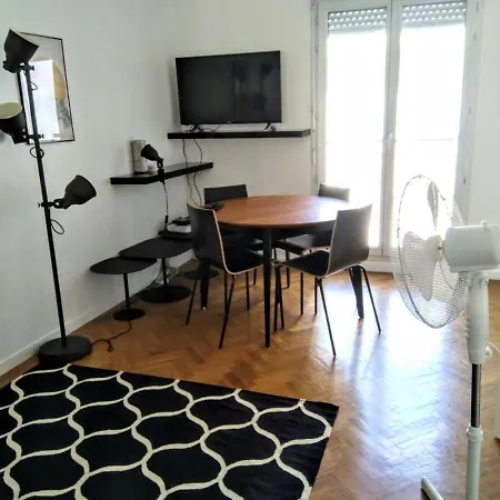 Studio La Cite Des Sciences 파리